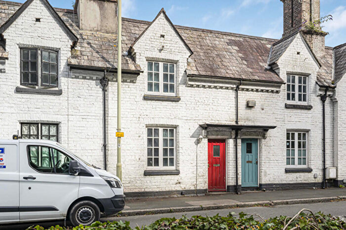 2 Bedroom Terraced House For Sale In Tavistock, PL19
