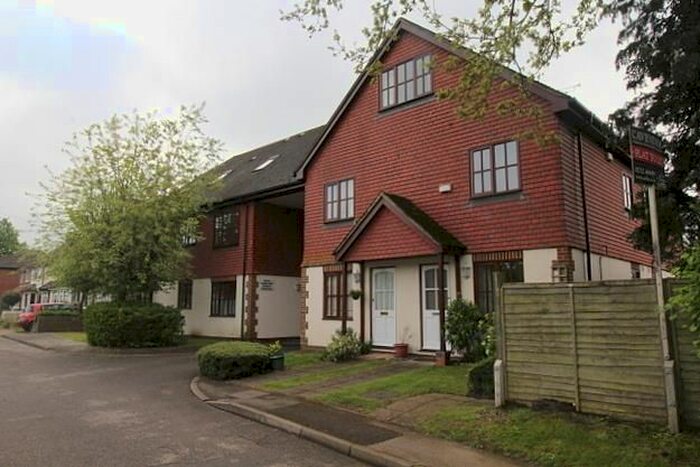 2 Bedroom Flat To Rent In Coombe Court, Coombe Avenue, Sevenoaks, TN14