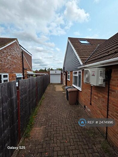 4 Bedroom Detached House To Rent In Fieldgate Road, Luton, LU4