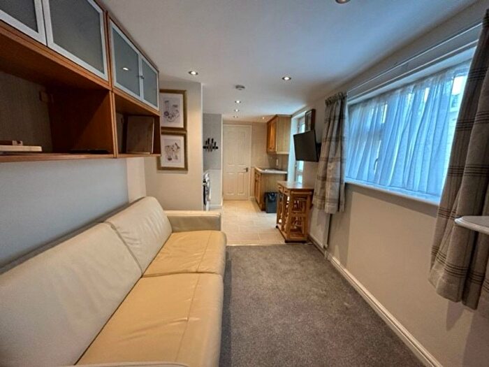 Studio To Rent In Cambridge Grove Road, Kingston Upon Thames, KT1