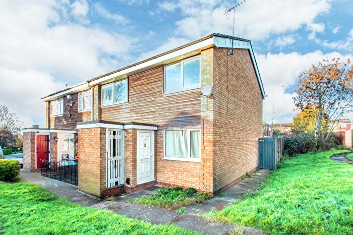 2 Bedroom Maisonette For Sale In Holly Hill Road, Rubery, Rednal, Birmingham, B45