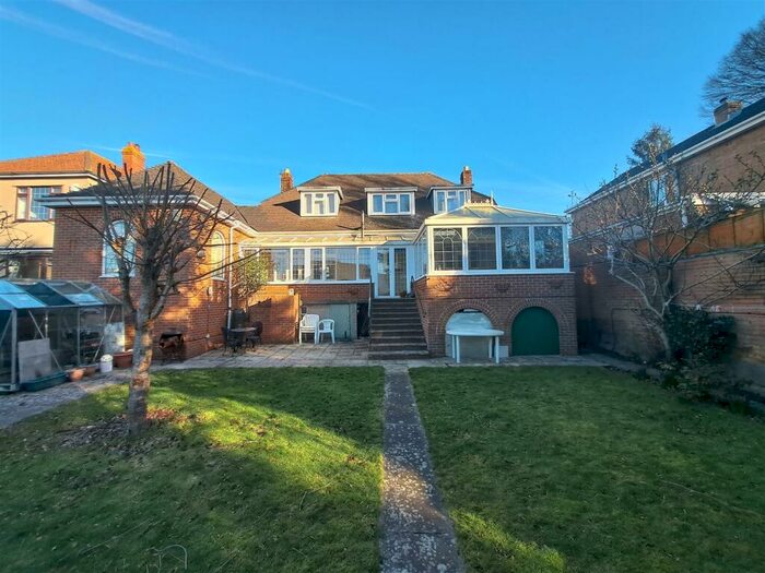 2 Bedroom Detached Bungalow To Rent In Stonehill, Hanham, BS15