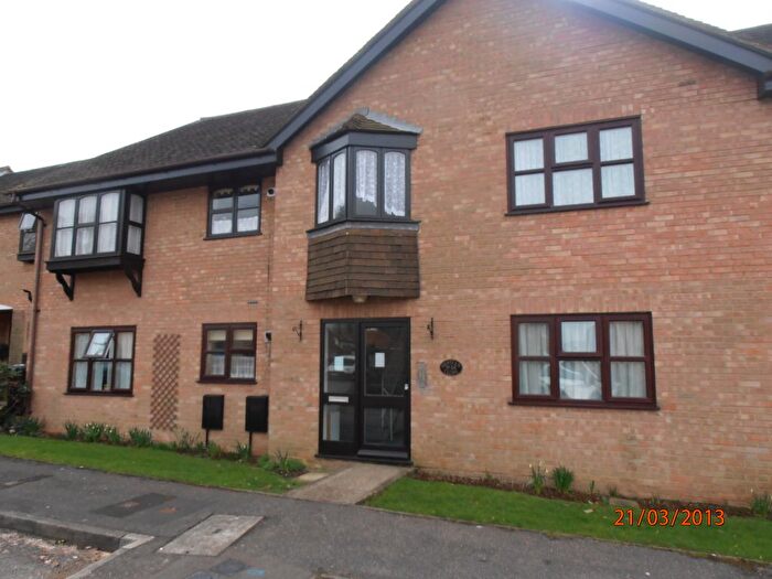 2 Bedroom Flat To Rent In Grove Green, Maidstone, ME14