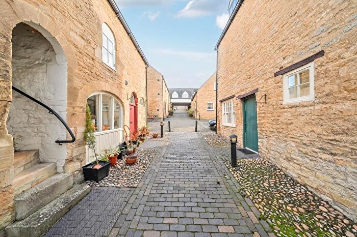2 Bedroom Terraced House For Sale In Chipping Norton, Oxfordshire, OX7