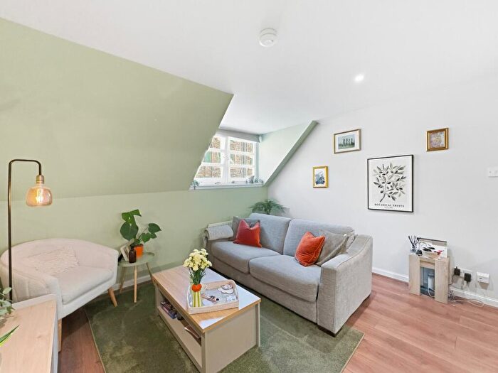 1 Bedroom Flat For Sale In / Henderson Place, Stockbridge, Edinburgh, EH3