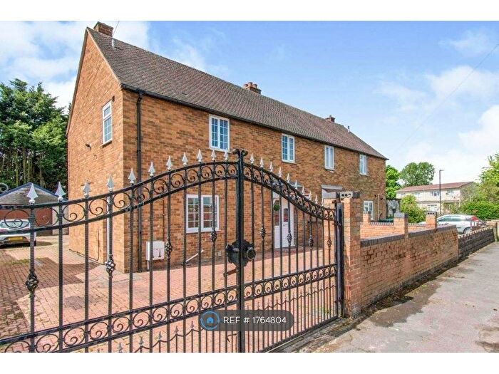 3 Bedroom Detached House To Rent In Willow Crescent, Thorne, Doncaster, DN8