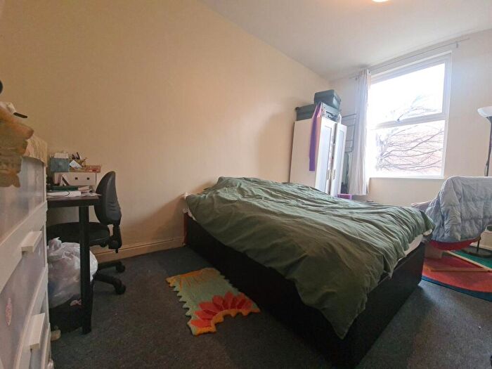 1 Bedroom House To Rent In Moorland Avenue, Leeds, LS6