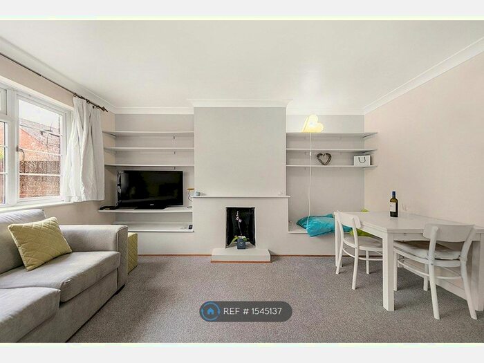 2 Bedroom Flat To Rent In Croham Road, South Croydon, CR2