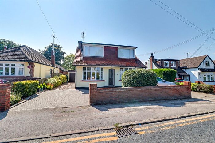 3 Bedroom Detached House For Sale In Kenneth Road, Thundersley, Benfleet, SS7