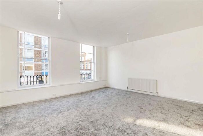 2 Bedroom Flat To Rent In Queensway, Bayswater, W2
