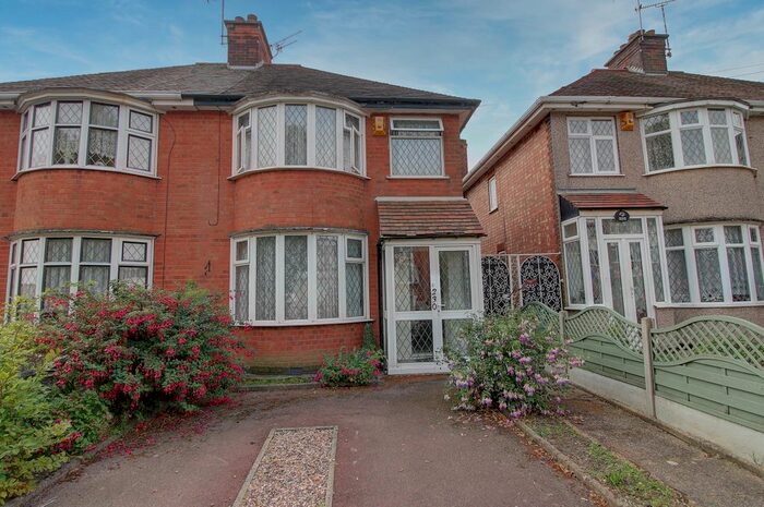 3 Bedroom Semi-Detached House For Sale In Arbury Road, Nuneaton, CV10