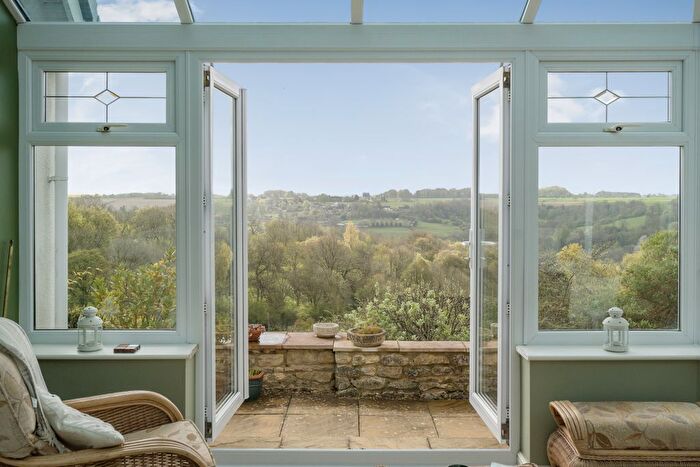 4 Bedroom Detached House For Sale In Oakridge Lynch, Stroud, GL6