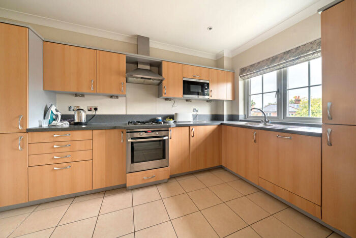 2 Bedroom Apartment For Sale In Ruscombe Lane, Ruscombe, Reading, Berkshire, RG10