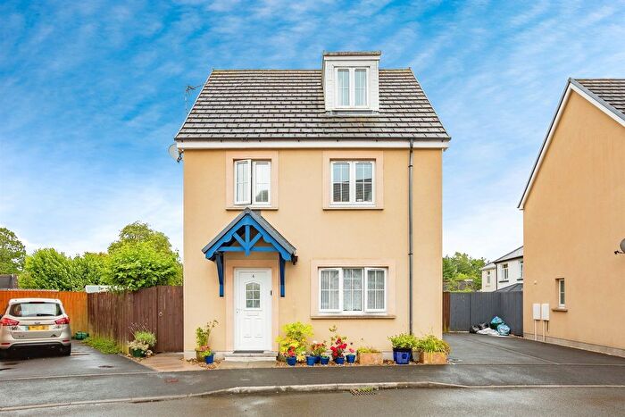 4 Bedroom Detached House For Sale In Clos Yr Afon, Ammanford, SA18