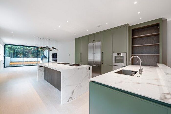 5 Bedroom Property To Rent In Elsworthy Rise, London, NW3