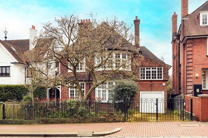 8 Bedroom Detached House For Sale In Redington Road, London, NW3
