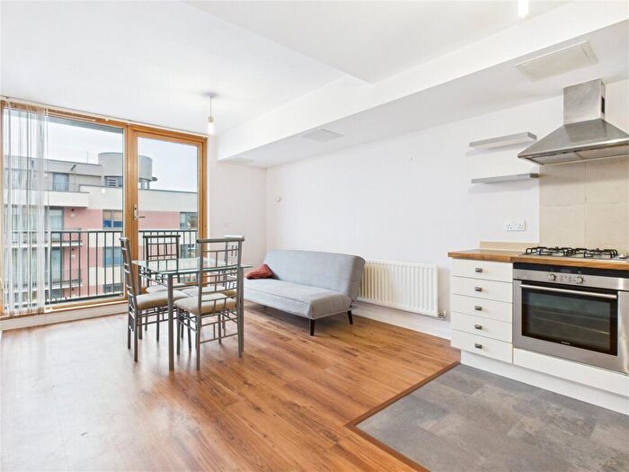 1 Bedroom Apartment For Sale In Waverley House, Bristol, BS1