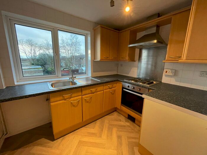 2 Bedroom Flat To Rent In Bessacarr, Doncaster, South Yorkshire, DN4