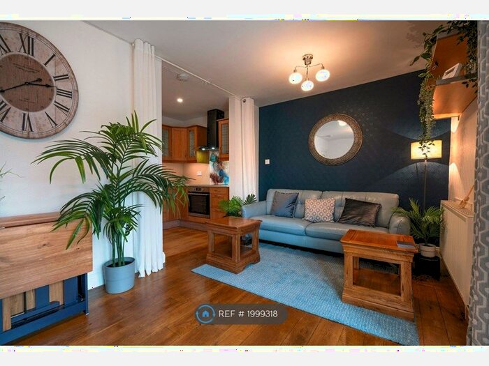 1 Bedroom Flat To Rent In Glenlee Gardens, Edinburgh, EH8