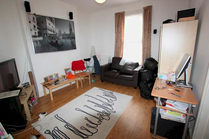 1 Bedroom Flat To Rent In Church Road, London, NW4