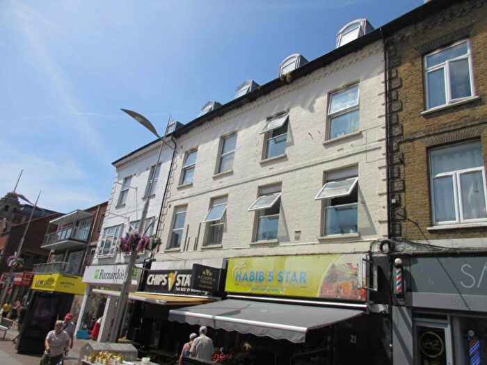 2 Bedroom Apartment For Sale In High Street, Southend On Sea, SS1