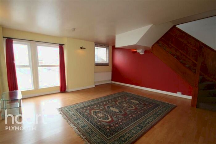 3 Bedroom Flat To Rent In North Road East, PL4
