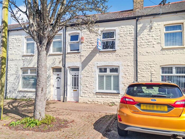 3 Bedroom Terraced House For Sale In Glebe Street, Barry, CF63