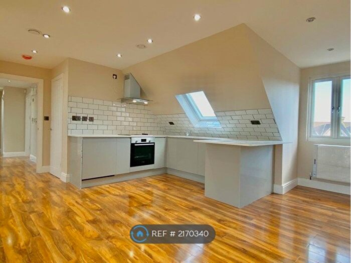 2 Bedroom Flat To Rent In Indus Court, Croydon, CR0