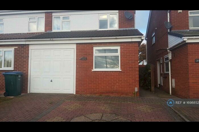 3 Bedroom Semi-Detached House To Rent In Dorchester Way, Coventry, CV2