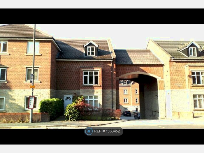 2 Bedroom Flat To Rent In North Baileygate, Pontefract, WF8