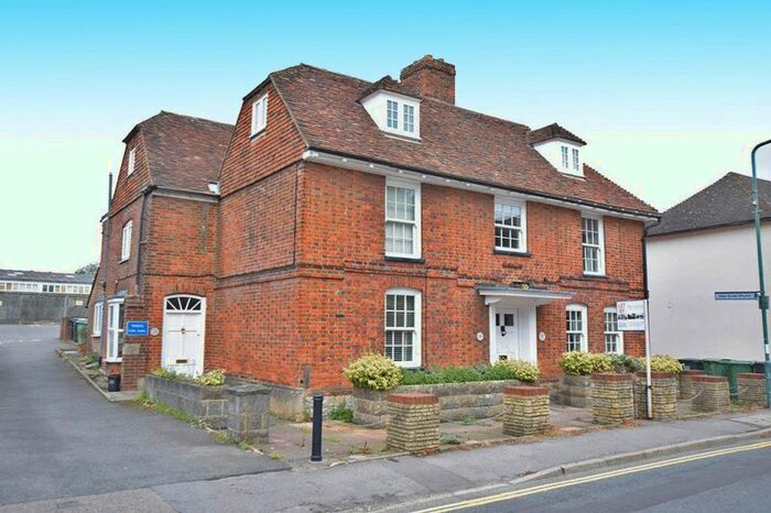 2 Bedroom Flat To Rent In The Green, Bearsted, Maidstone ME14