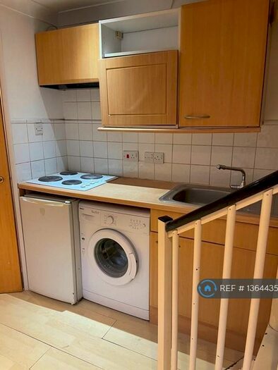 Studio To Rent In Westgate House, Winchester, SO23