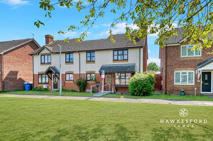 3 Bedroom Semi Detached House For Sale In Vaughan Drive, Kemsley, ME10