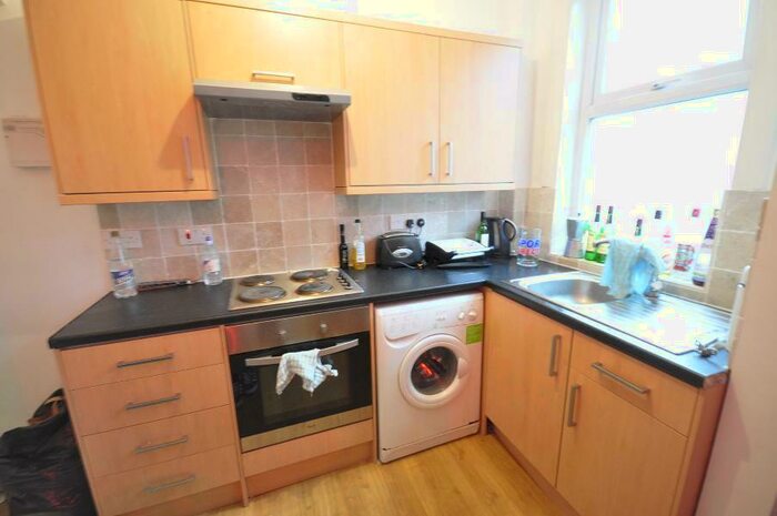 2 Bedroom Terraced House To Rent In Harold Grove, Hyde Park, Leeds, LS6