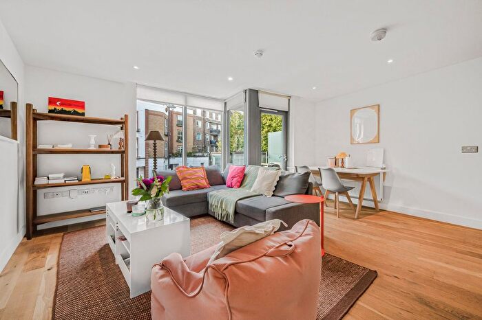 1 Bedroom Flat For Sale In Prebend Street, Islington, N1