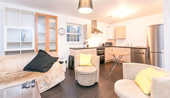 2 Bedroom Flat To Rent In Stuart Square, Edinburgh, EH12