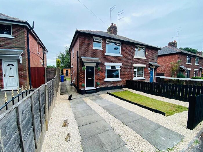 3 Bedroom Semi-Detached House To Rent In Miller Street, Ashton-Under-Lyne, OL6
