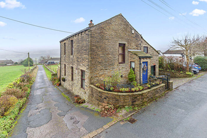 4 Bedroom Character Property For Sale In Upper Marsh Lane, Keighley, BD22