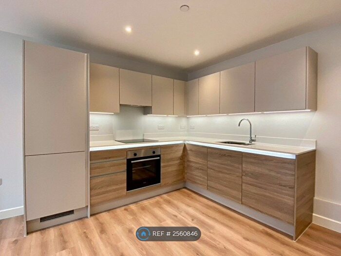 2 Bedroom Flat To Rent In Christchurch Road, Bournemouth, BH1