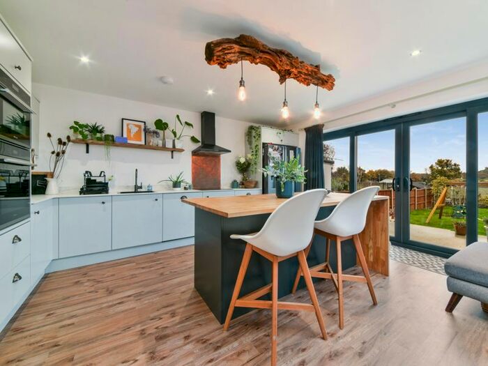 3 Bedroom Semi-Detached House To Rent In New North Road, Reigate RH2