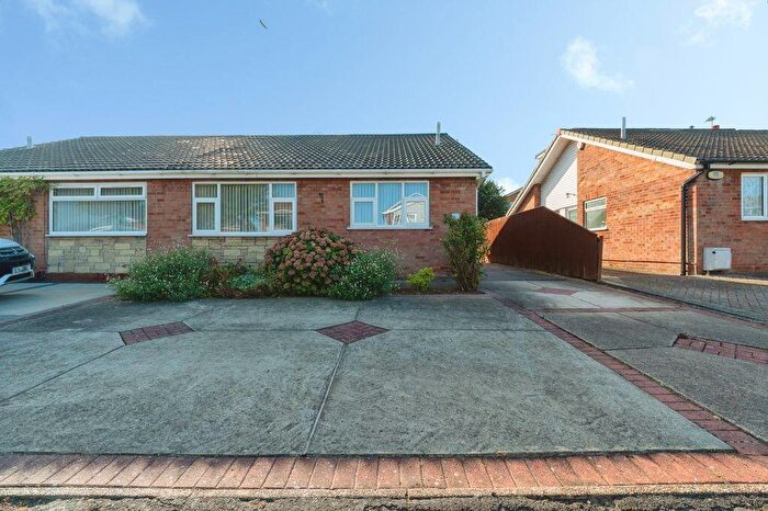 3 Bedroom Semi-Detached Bungalow For Sale In Ainsworth Road, Immingham, DN40