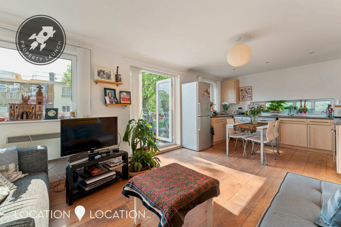 2 Bedroom Flat To Rent In Alkham Road, N16