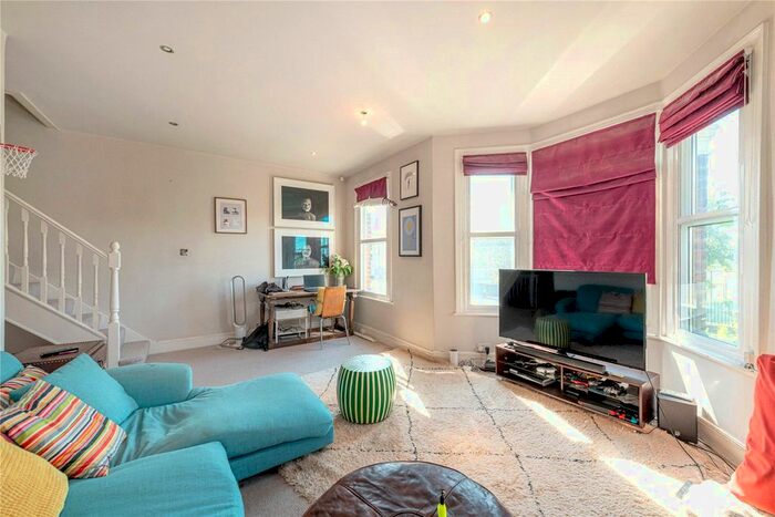 4 Bedroom Maisonette To Rent In Pavilion Terrace, Wood Lane, London, W12