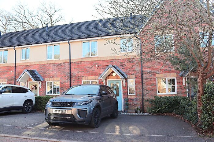 2 Bedroom Terraced House For Sale In Silver Birch Way, Farnborough, GU14