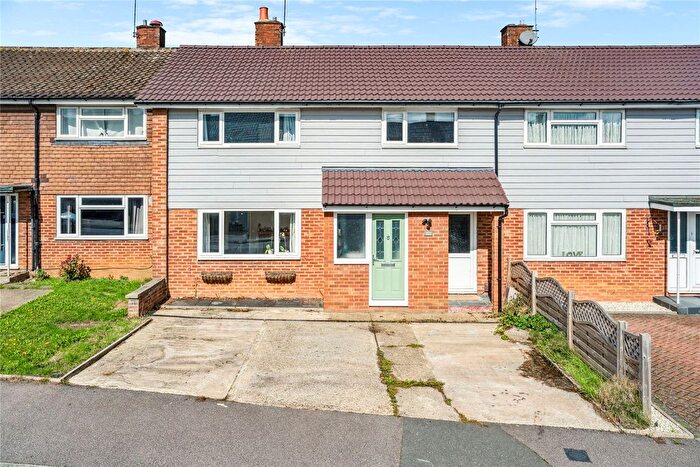 3 Bedroom Terraced House For Sale In Fennycroft Road, Gadebridge, Hemel Hempstead, Hertfordshire, HP1