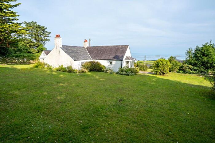 3 Bedroom Detached House For Sale In Mynytho, Pwllheli, LL53