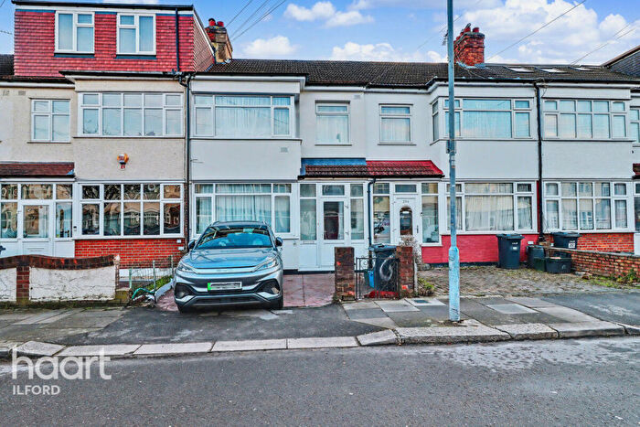 3 Bedroom Terraced House For Sale In Mortlake Road, Ilford, IG1