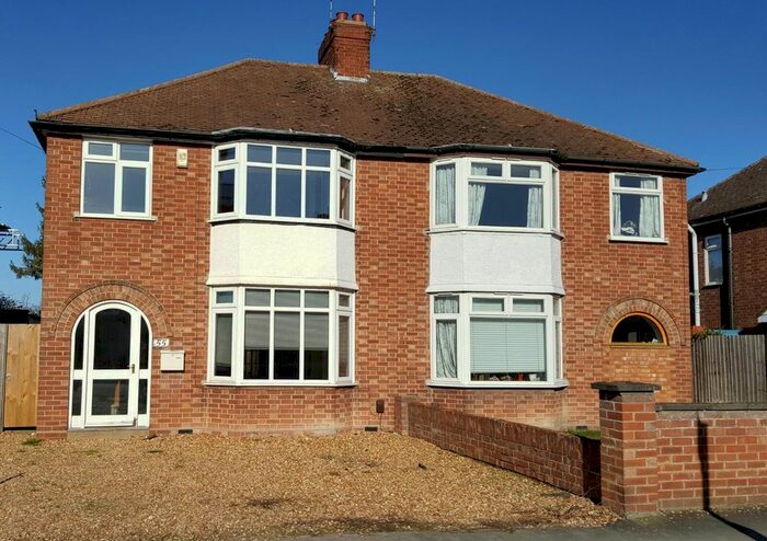 3 Bedroom Detached House To Rent In Birdwood Road, Cambridge, CB1