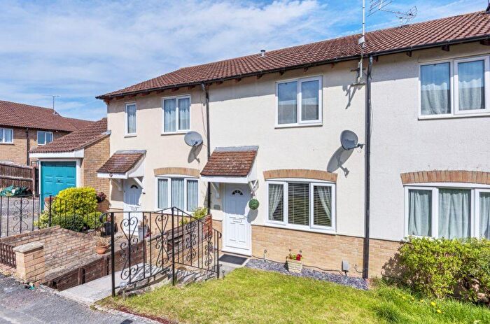 2 Bedroom Terraced House To Rent In Locksgreen Crescent, Swindon, SN25