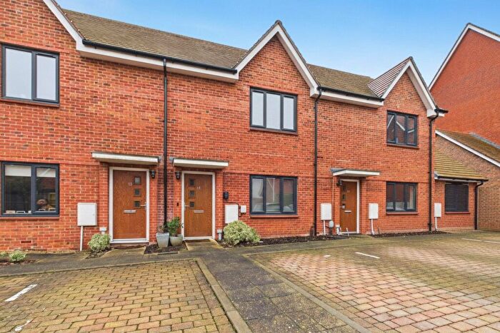 2 Bedroom Maisonette For Sale In Glover Crescent, Arborfield Green, Reading, Berkshire, RG2